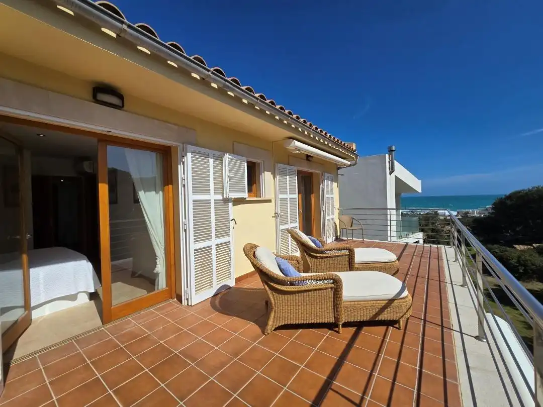 Villa con piscina in vendita a Avenida CAVALL BERNAT 9
