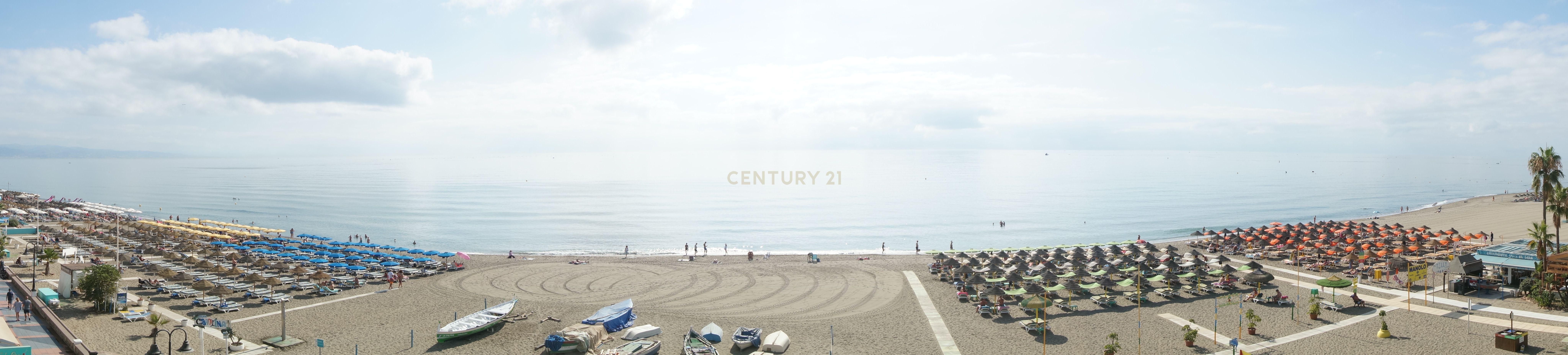 Vista exterior de Casa adosada en venda en Torremolinos amb Aire condicionat, Forn i Rentadora