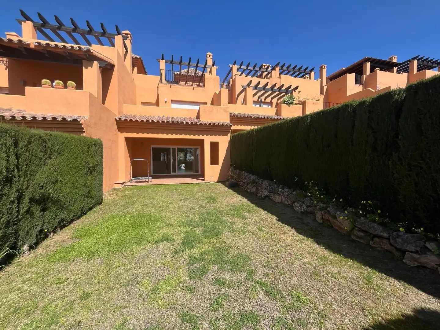 Maison mitoyenne avec piscine à vendre à Calle Felisa de Cortes 8D