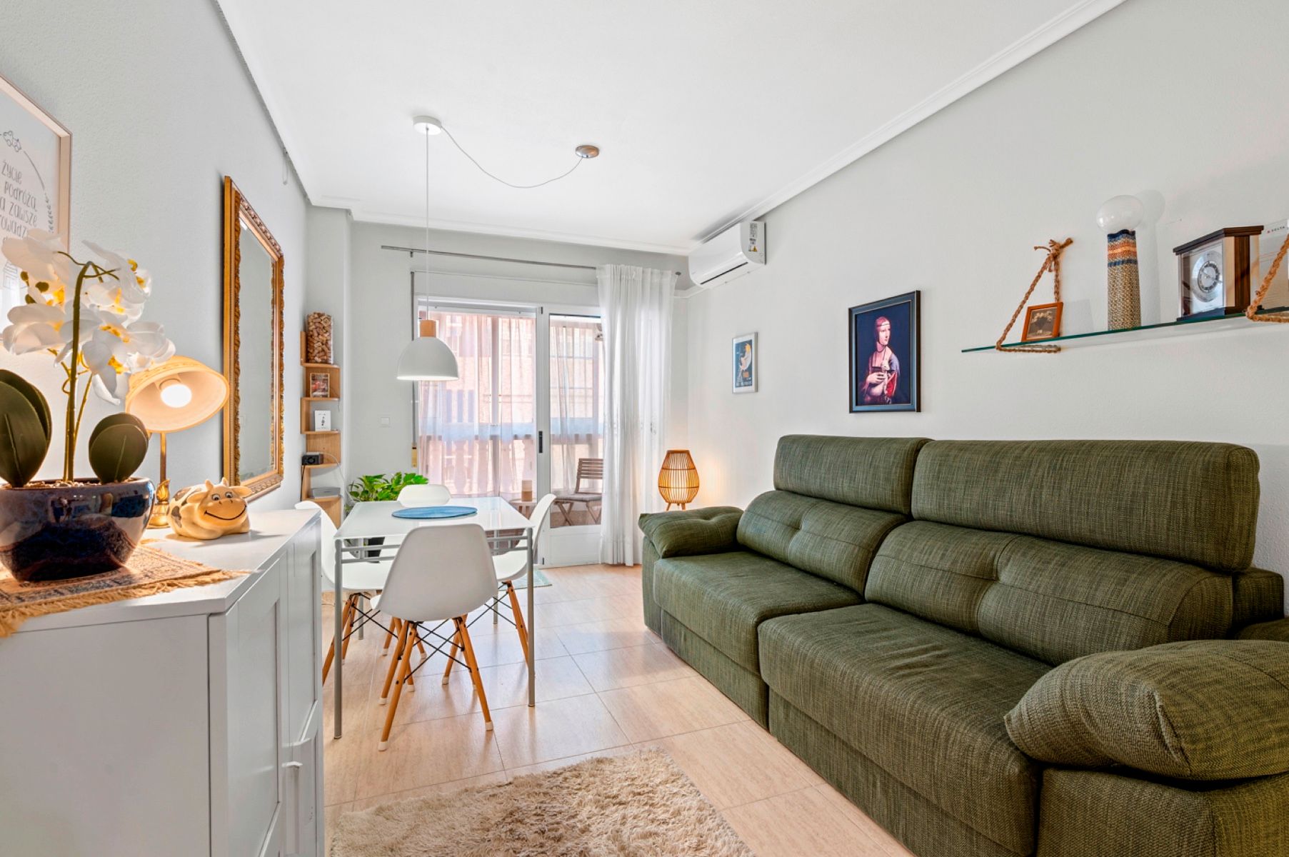 Living room of Apartment for sale in Guardamar del Segura  with Air Conditioner, Storage room and Furnished