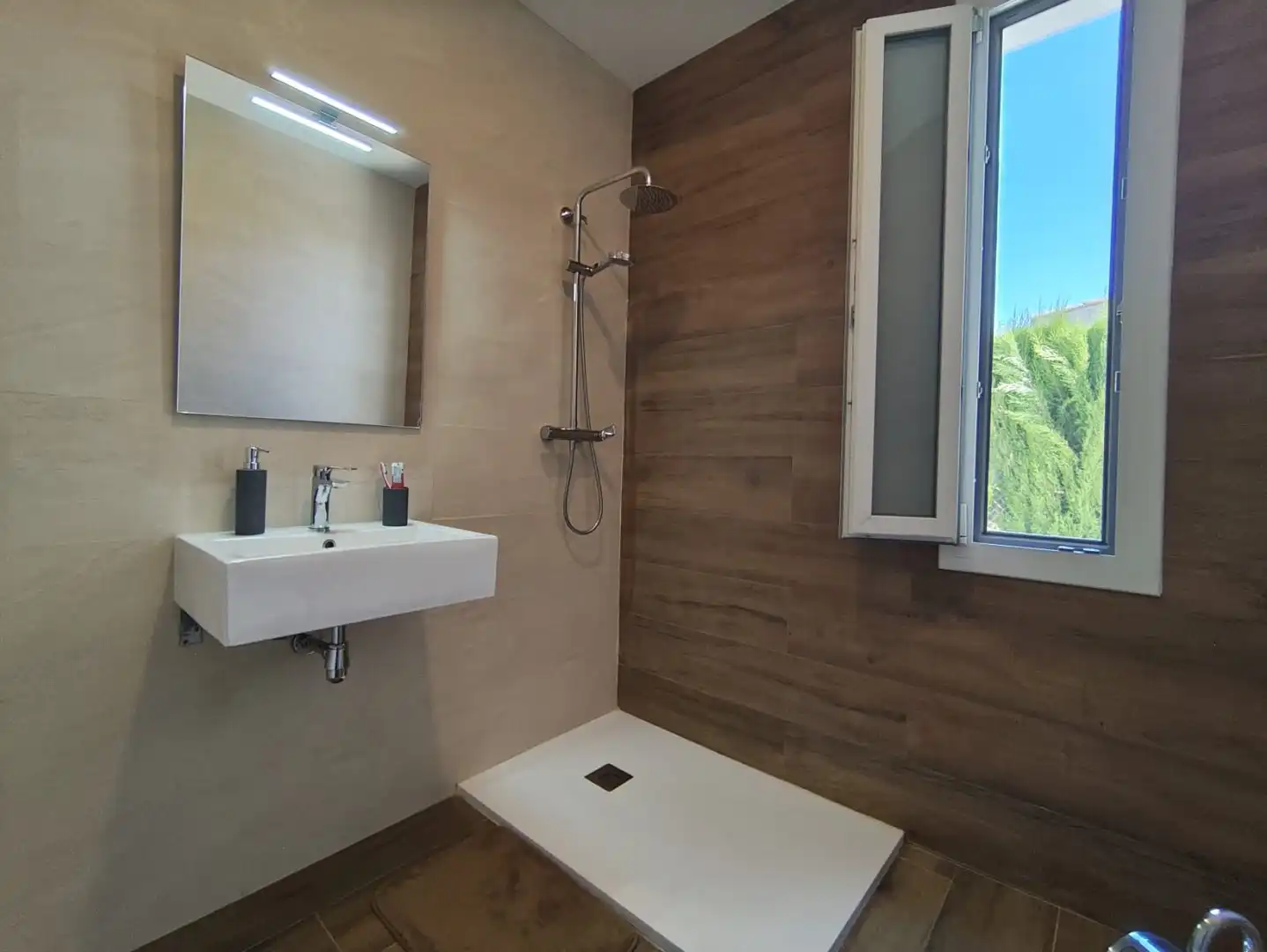 Bathroom of Houses for sale in Aznalcázar  with Air Conditioner, Heating and Private garden