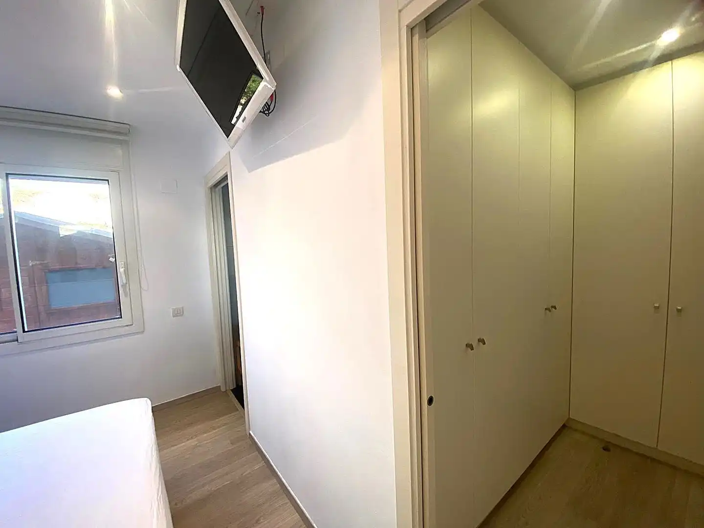 Schlafzimmer von Haus oder Chalet zum Verkauf in Sant Vicenç de Montalt mit Klimaanlage, Heizung und Privatgarten