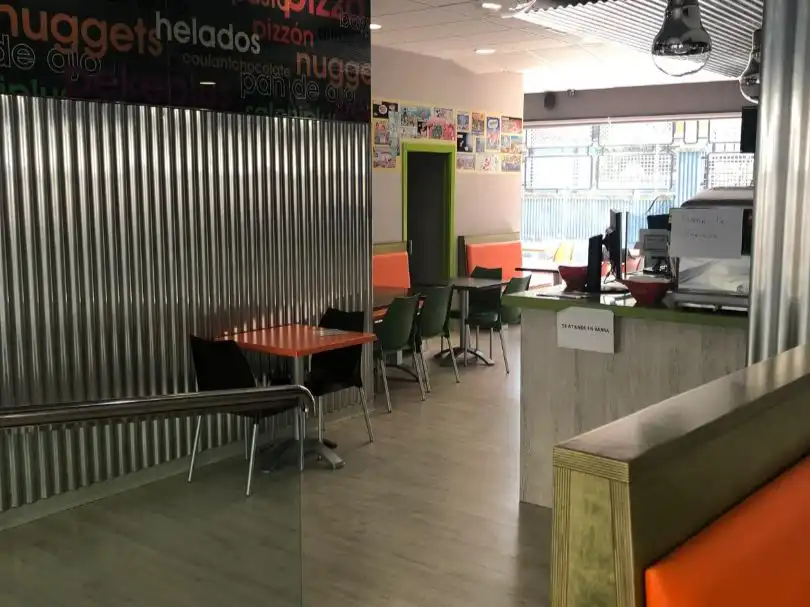 Local en venta en Vigo  con Calefacción, Parquet y Terraza