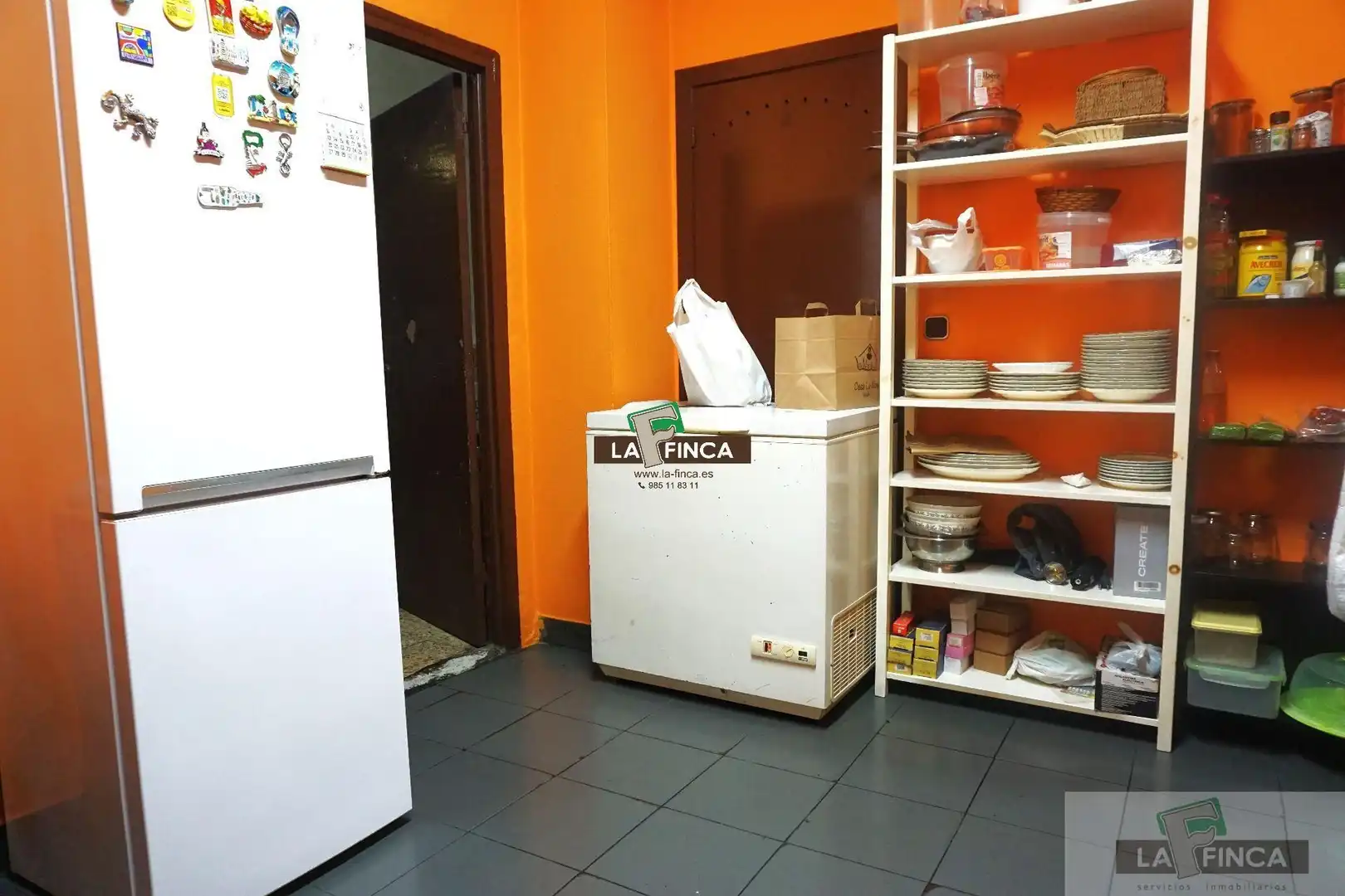 Kitchen of Commercial properties for sale in Oviedo 