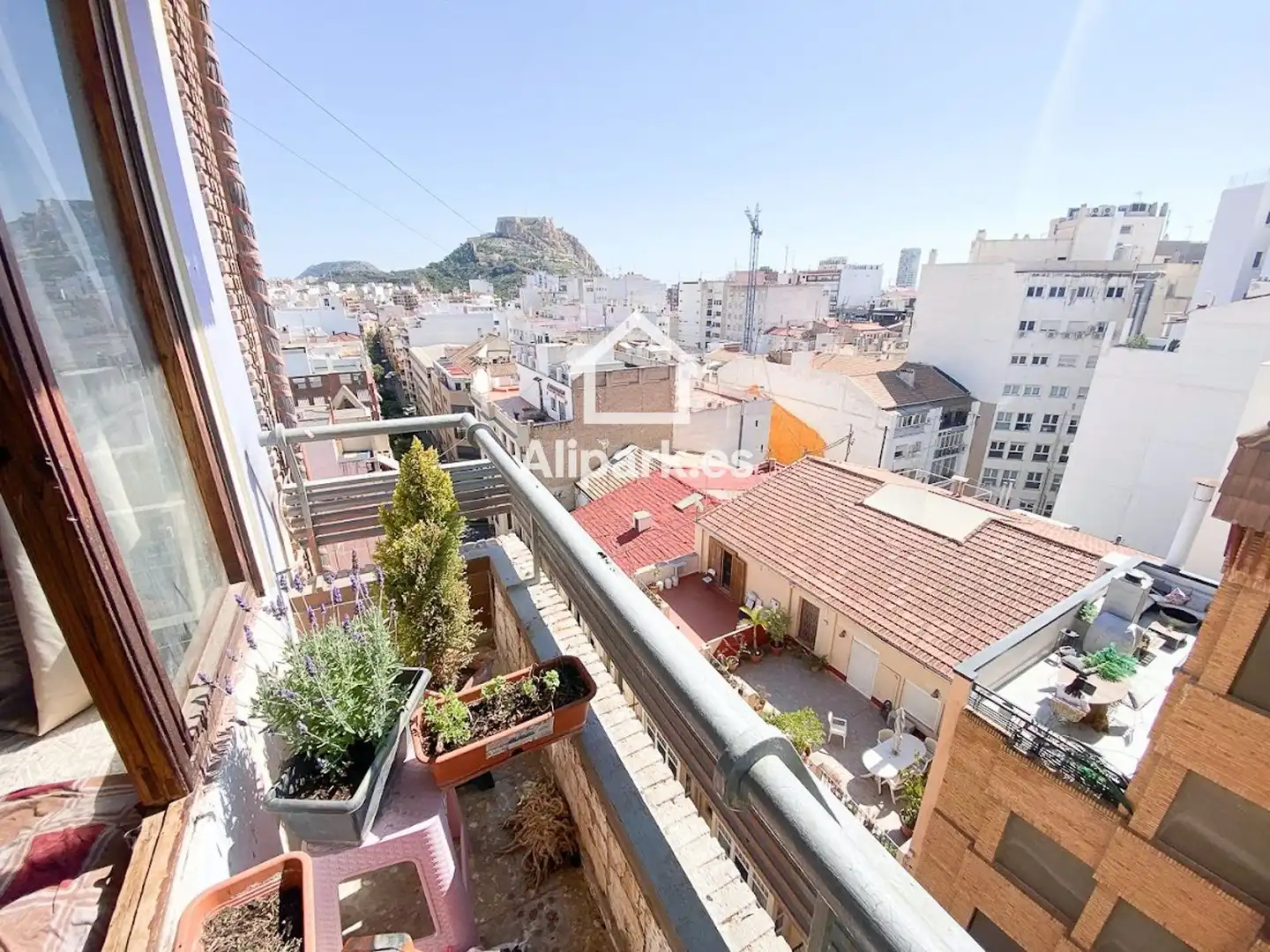 Vista exterior de Piso en venta en Alicante / Alacant con Aire acondicionado, Terraza y Balcón