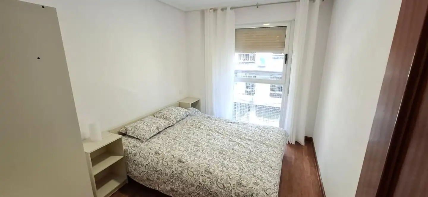 Bedroom of Flat for rent in Santander  with Heating and Furnished