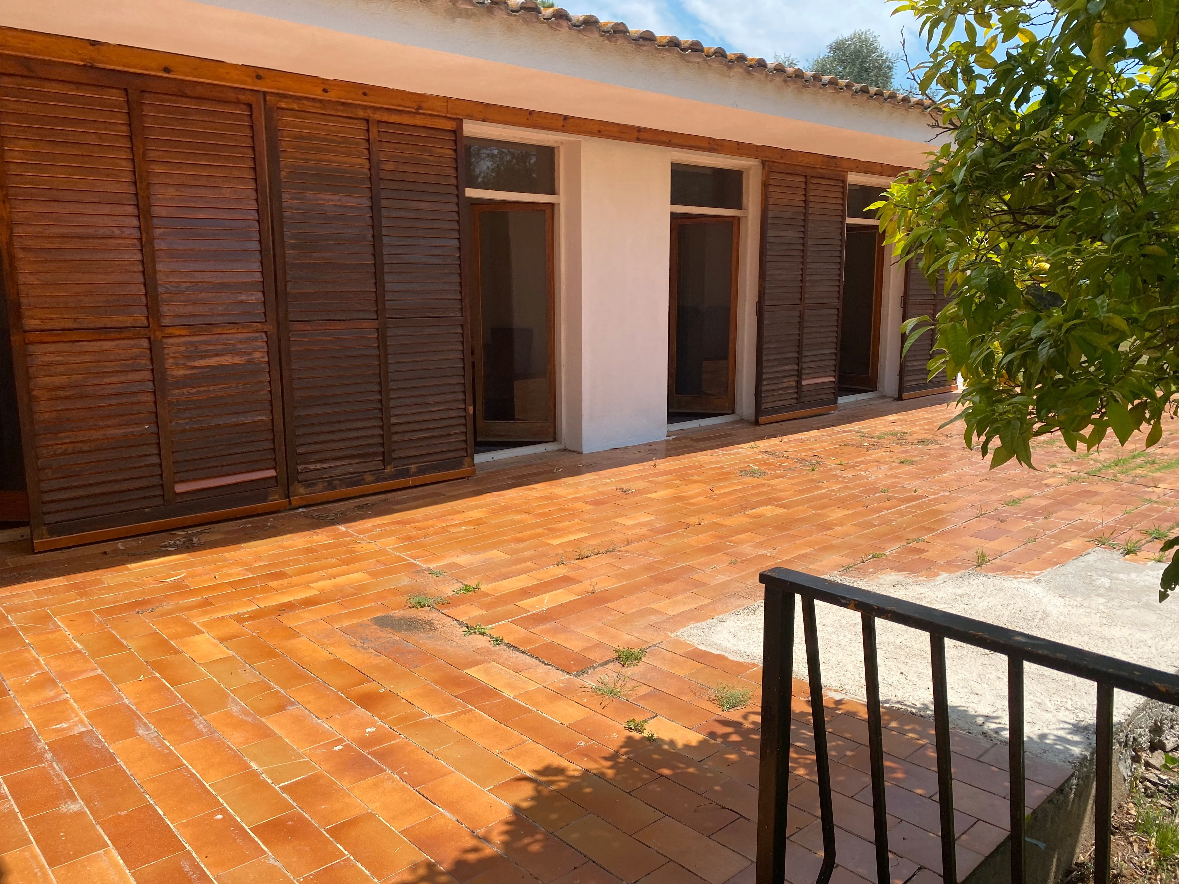 Country house for sale in Saus, Camallera i Llampaies