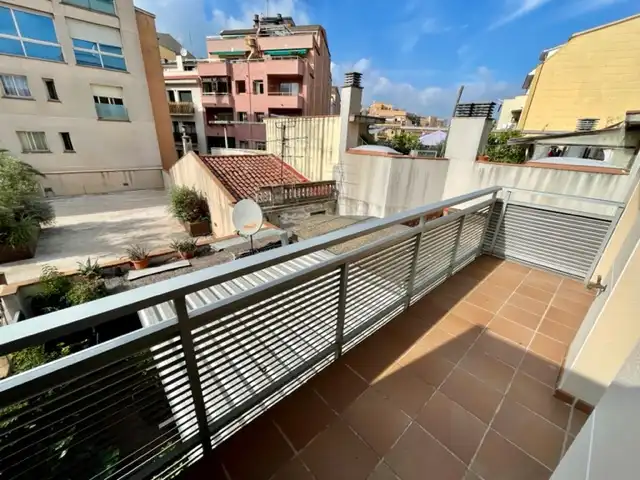 Àtic de lloguer a Carrer de Valldoreix, Centre - Estació