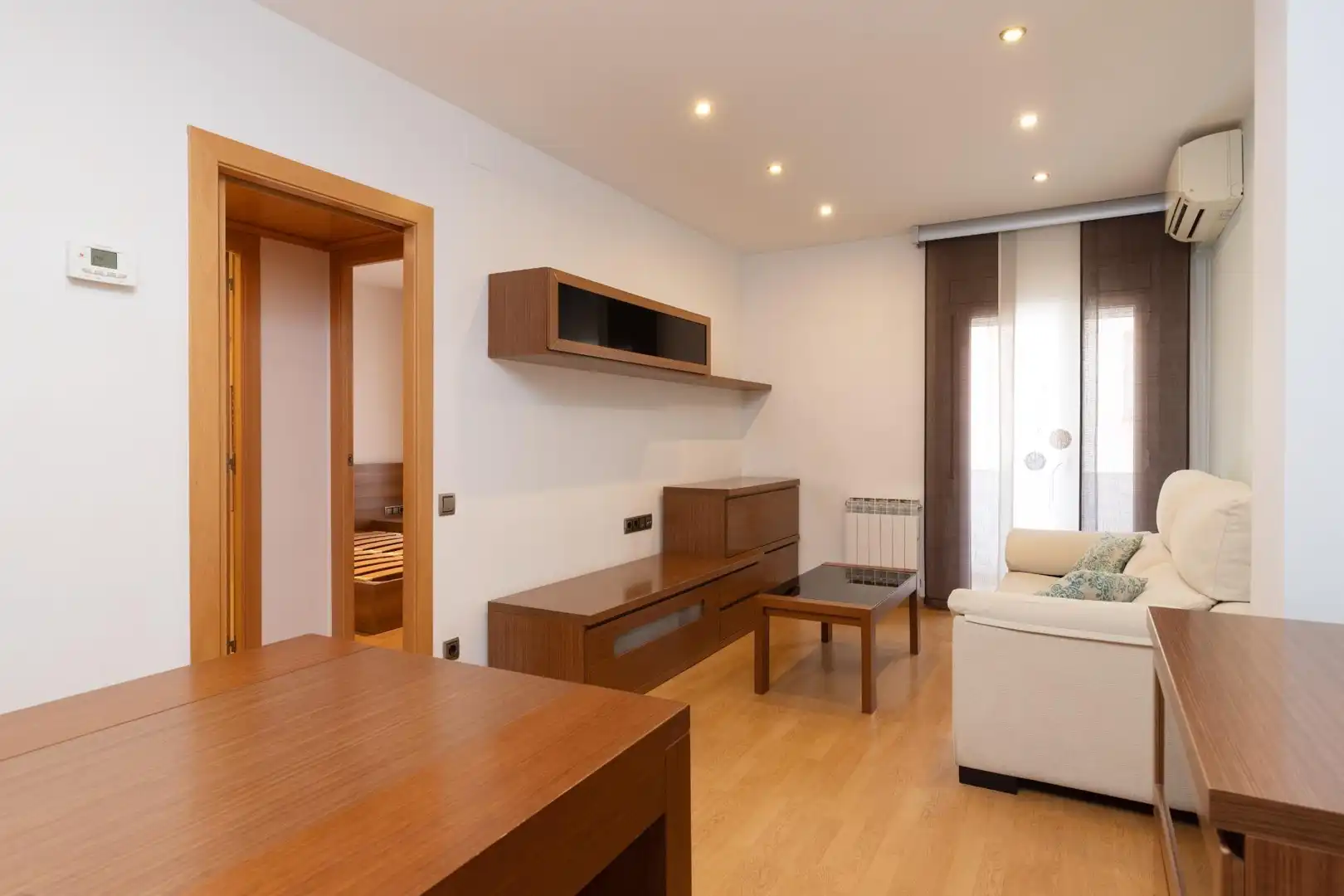 Living room of Flat for sale in Barcelona  with Air Conditioner, Heating and Parquet flooring