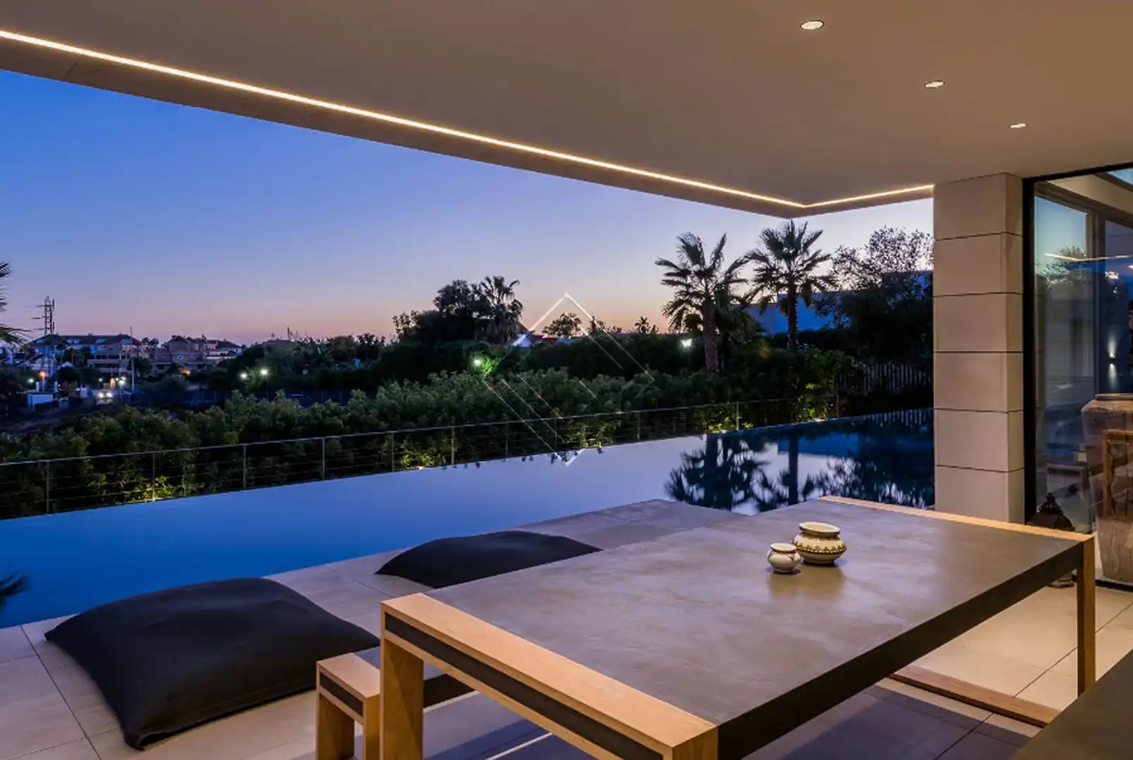 Chalet con piscina en venta en Milla de Oro, imagen 17