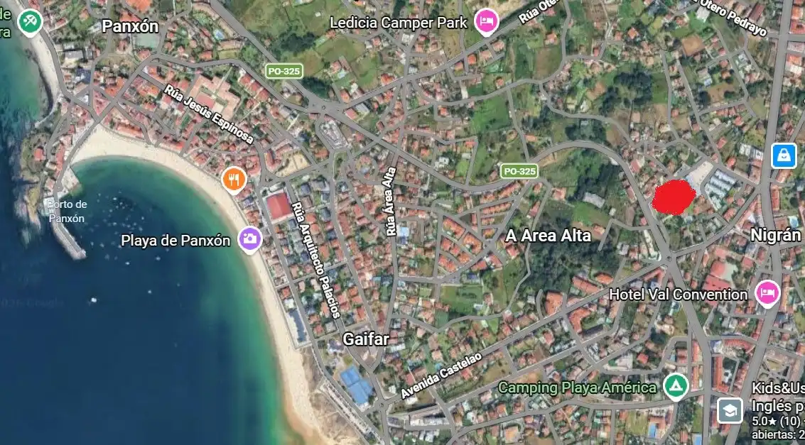 Vista exterior de Casa adosada de lloguer en Nigrán amb Jardí privat, Terrassa i Balcó