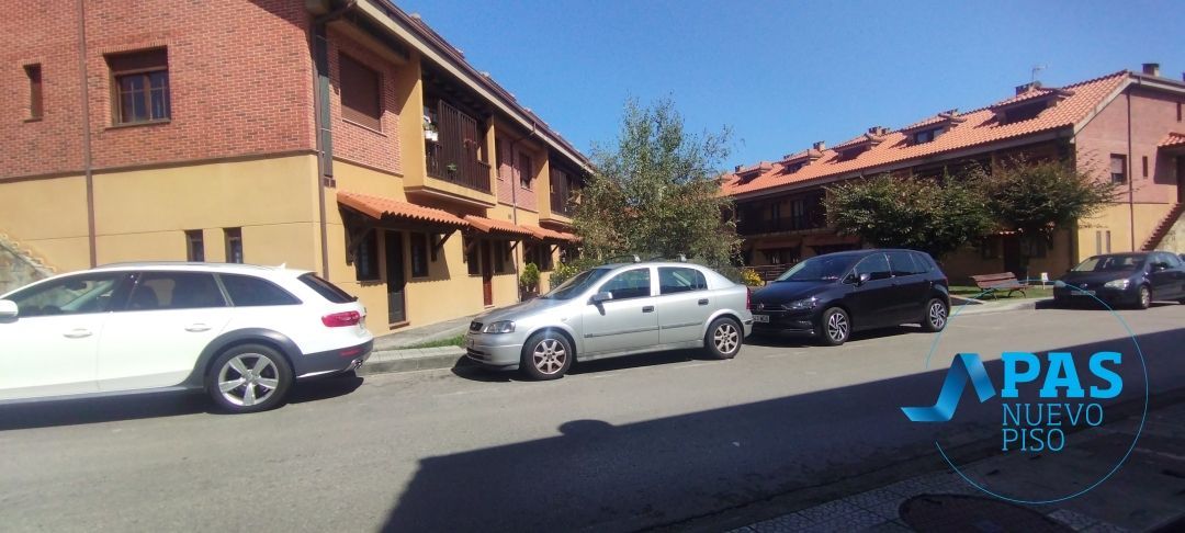 Aparcament de Pis en venda en Piélagos amb Calefacció, Jardí privat i Terrassa