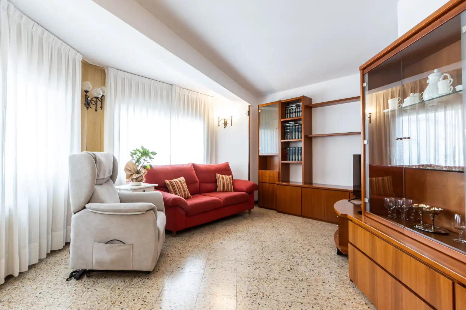 Sala d'estar de Casa adosada en venda en Terrassa amb Aire condicionat, Calefacció i Terrassa