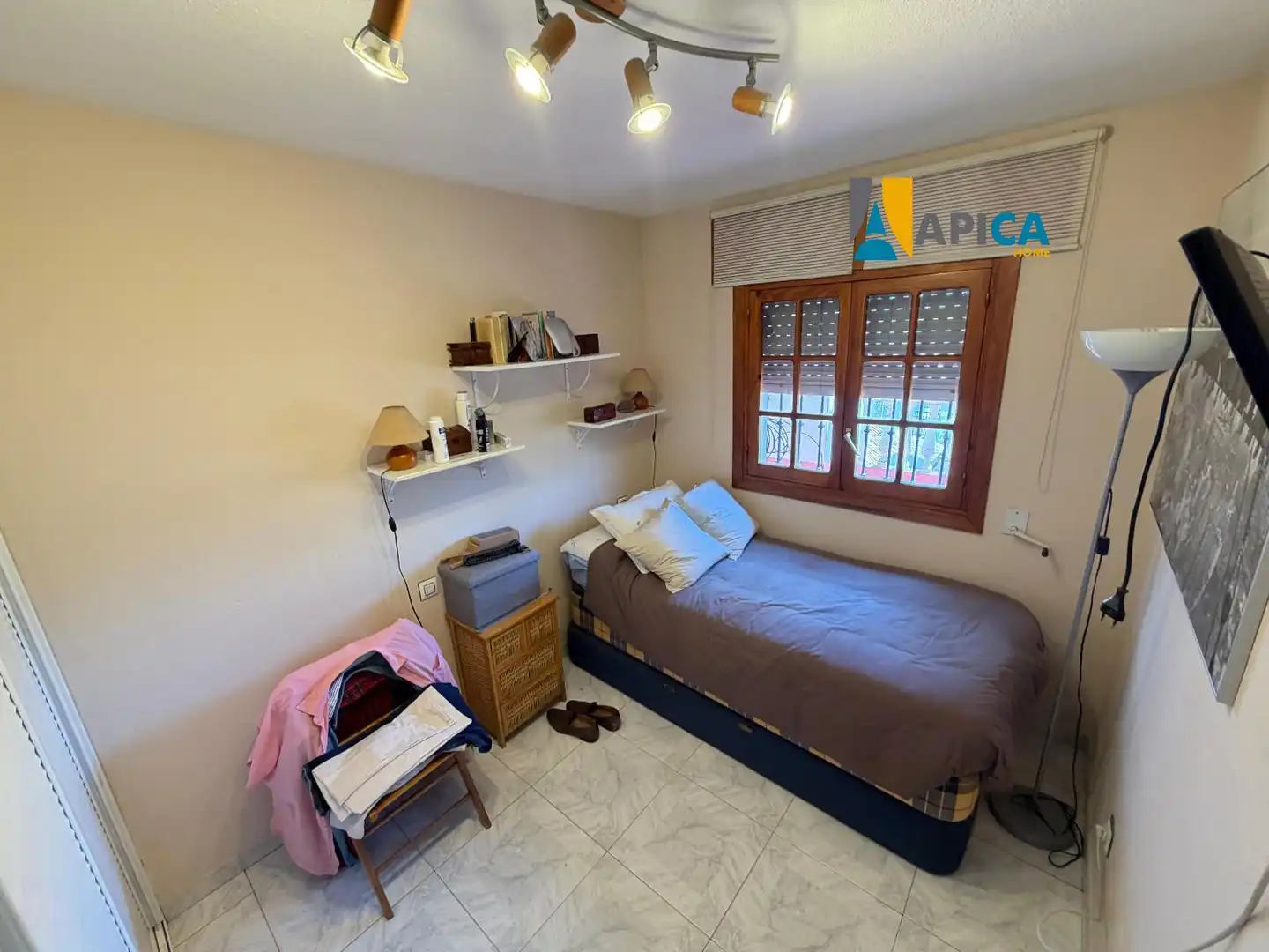 Einfamilien-Reihenhaus zum Verkauf in Algeciras mit Terrasse