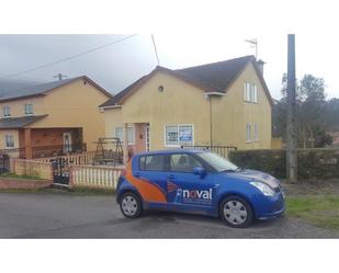 Vista exterior de Casa o xalet en venda en Vilagarcía de Arousa amb Balcó