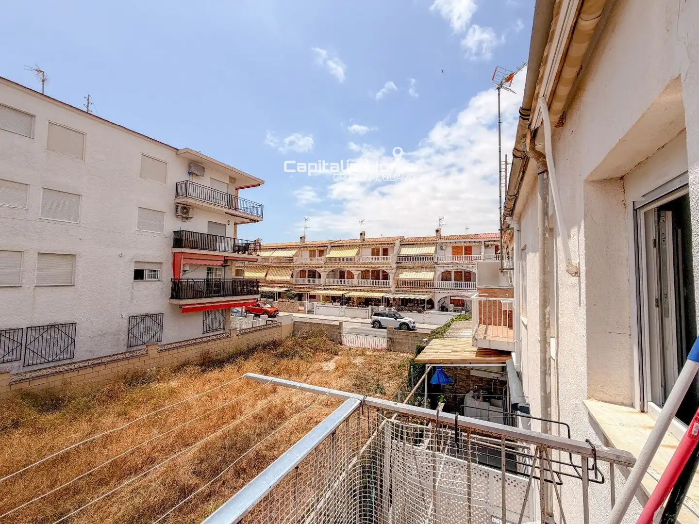 Außenansicht von Wohnung zum Verkauf in Santa Pola mit Terrasse, Abstellraum und Möbliert