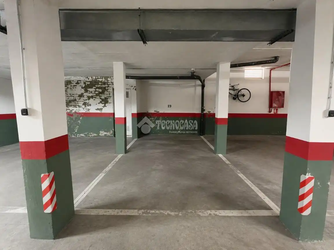 Parking de Piso en venta en Pozuelo del Rey con Calefacción y Trastero