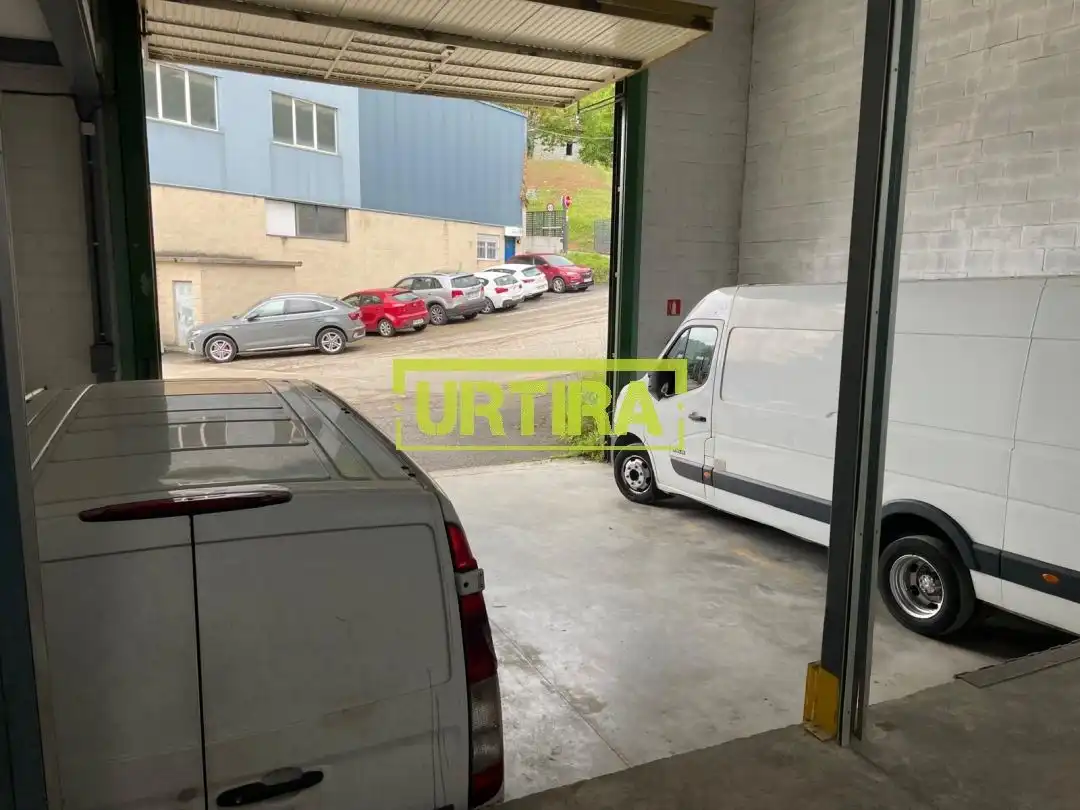 Aparcament de Nau industrial en venda en Belauntza