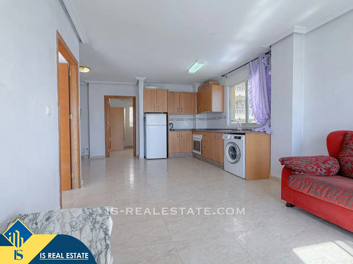Vista exterior de Apartament en venda en Torrevieja amb Calefacció, Moblat i Forn