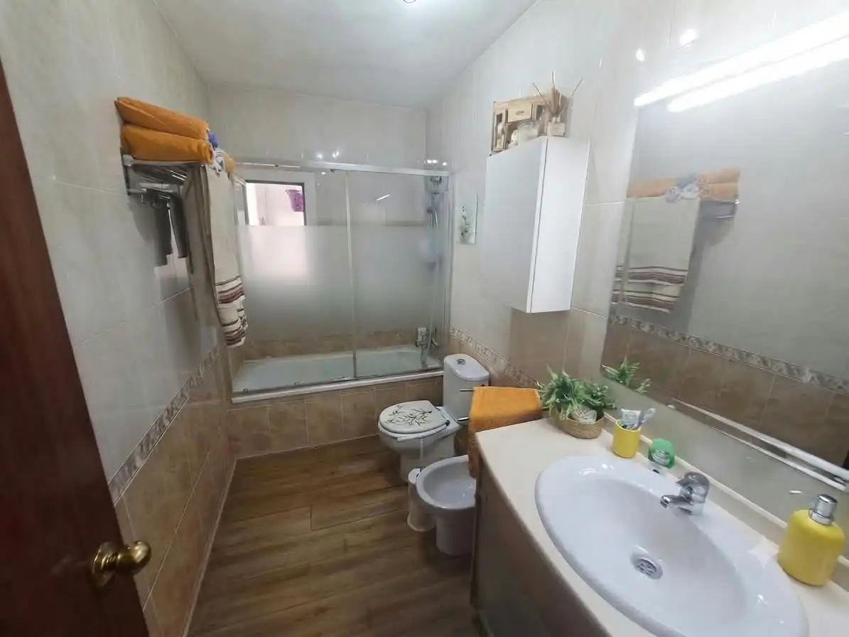 Bathroom of Flat for sale in Rubí  with Air Conditioner, Heating and Balcony