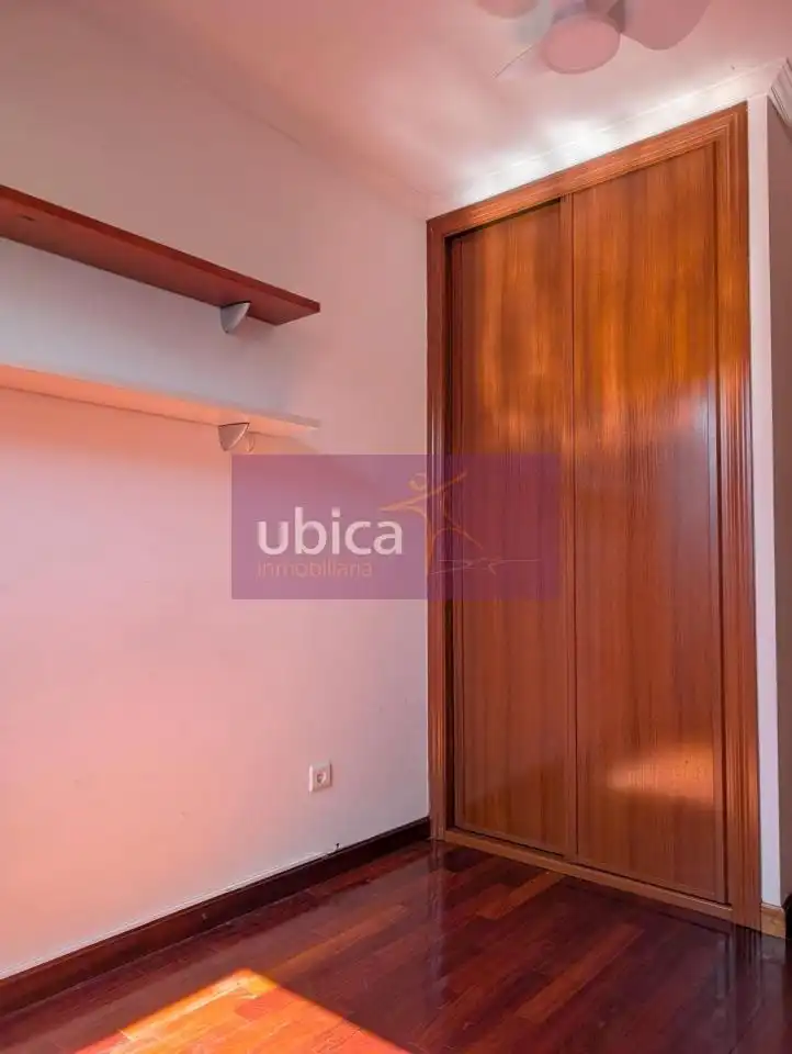 Bedroom of Attic for sale in Vigo   with Heating, Parquet flooring and Terrace