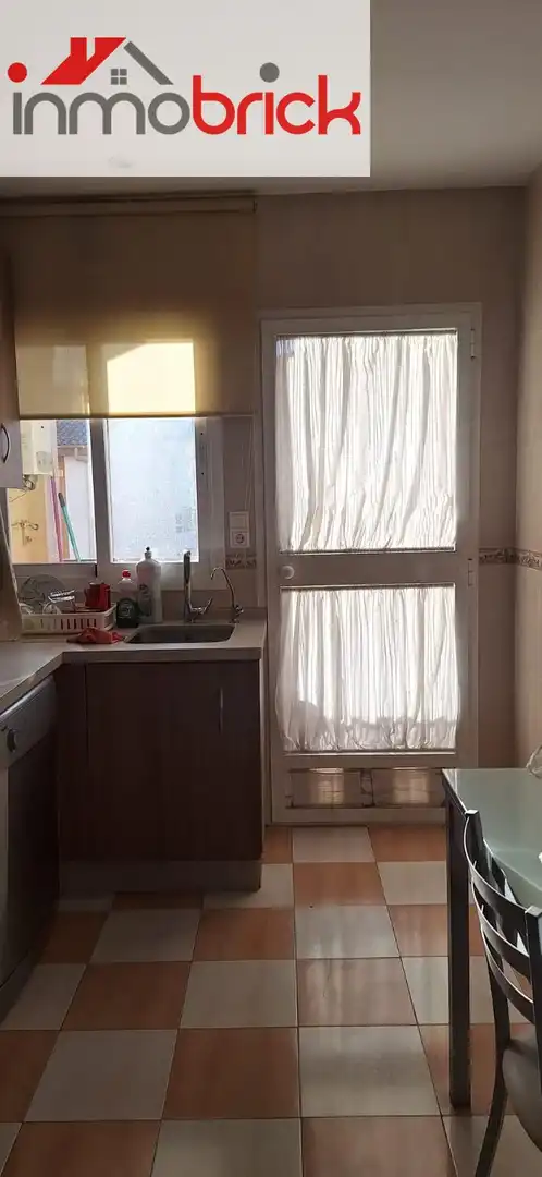Cuina de Pis en venda en Priego de Córdoba amb Aire condicionat, Terrassa i Balcó