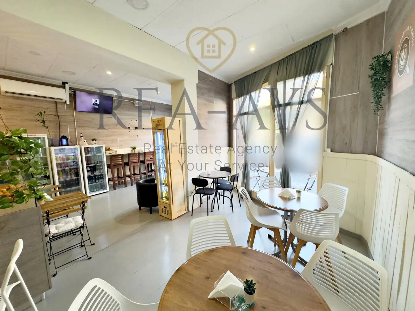 Commercial properties for sale in Cornellà de Llobregat  with Air Conditioner, Furnished and Internet