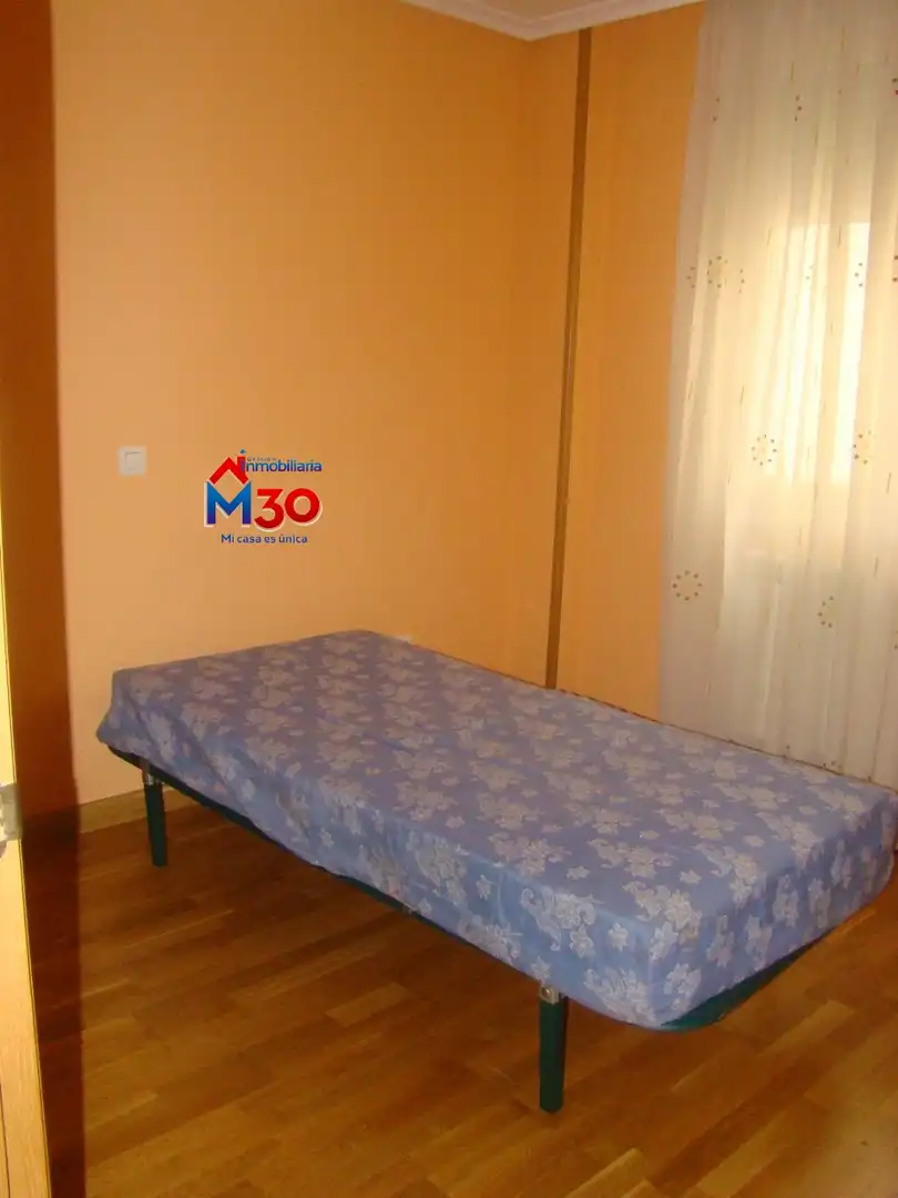 Bedroom of Apartments for sale in Miranda de Ebro  with Heating, Parquet flooring and Storage room