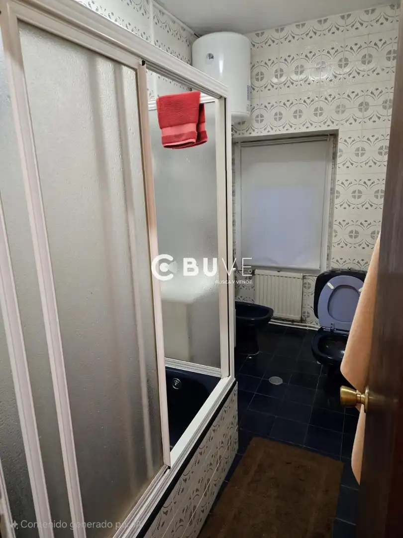 Bany de Casa o xalet en venda en Arteixo amb Calefacció, Terrassa i Traster