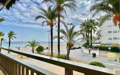 Vista exterior de Apartament en venda en Benidorm amb Terrassa i Balcó