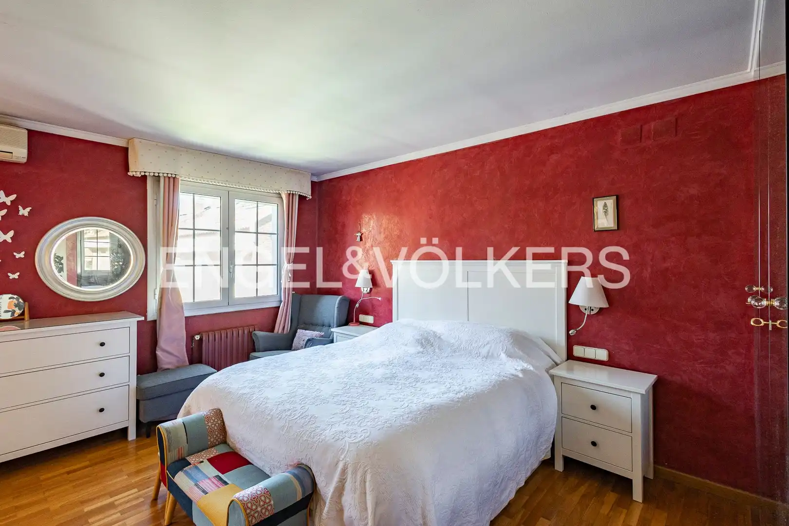 Habitación de Casa o chalet en venta en Esplugues de Llobregat con Aire acondicionado, Calefacción y Jardín privado