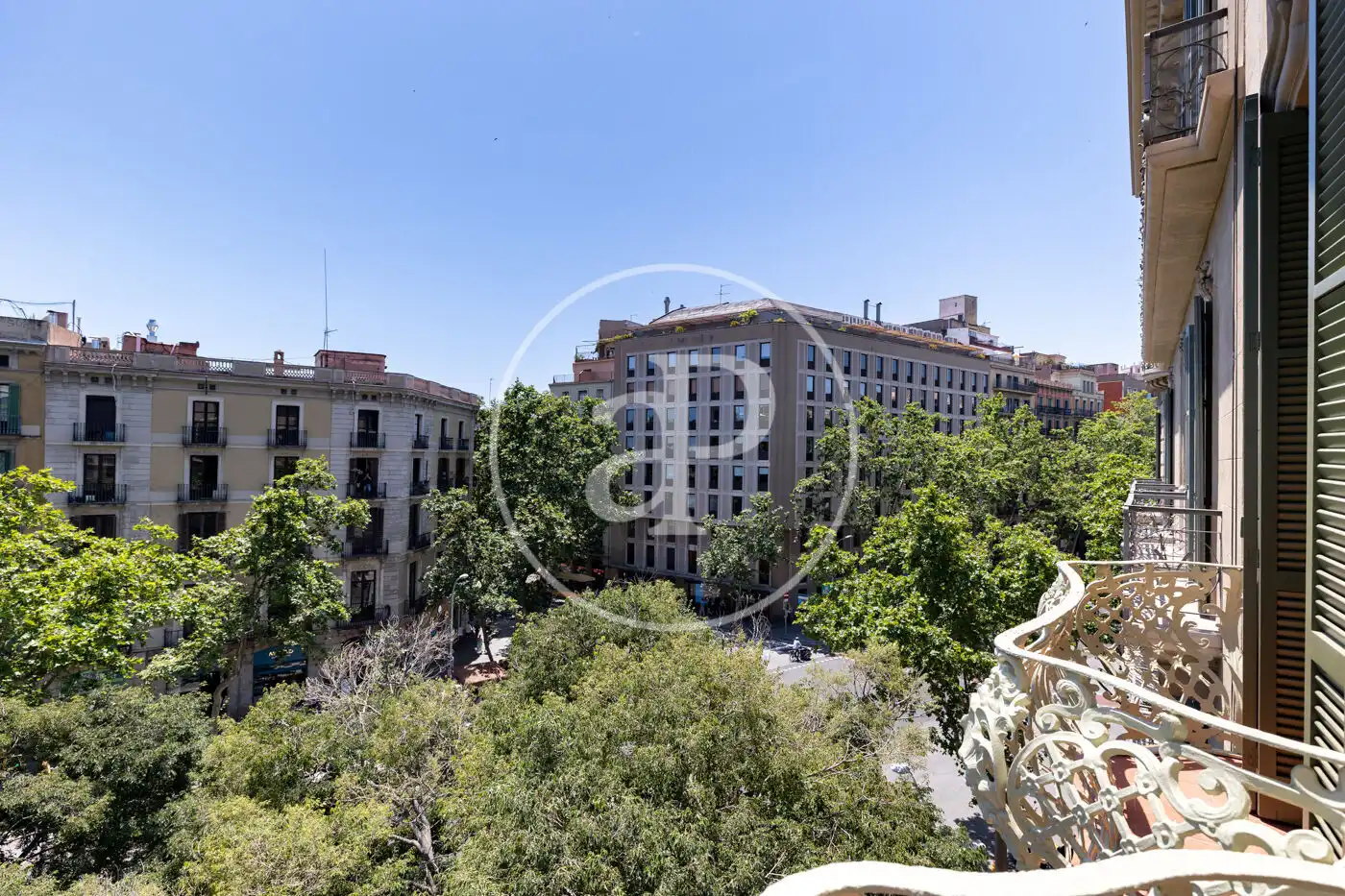 Außenansicht von Wohnung zur Miete in Barcelona mit Klimaanlage, Heizung und Möbliert