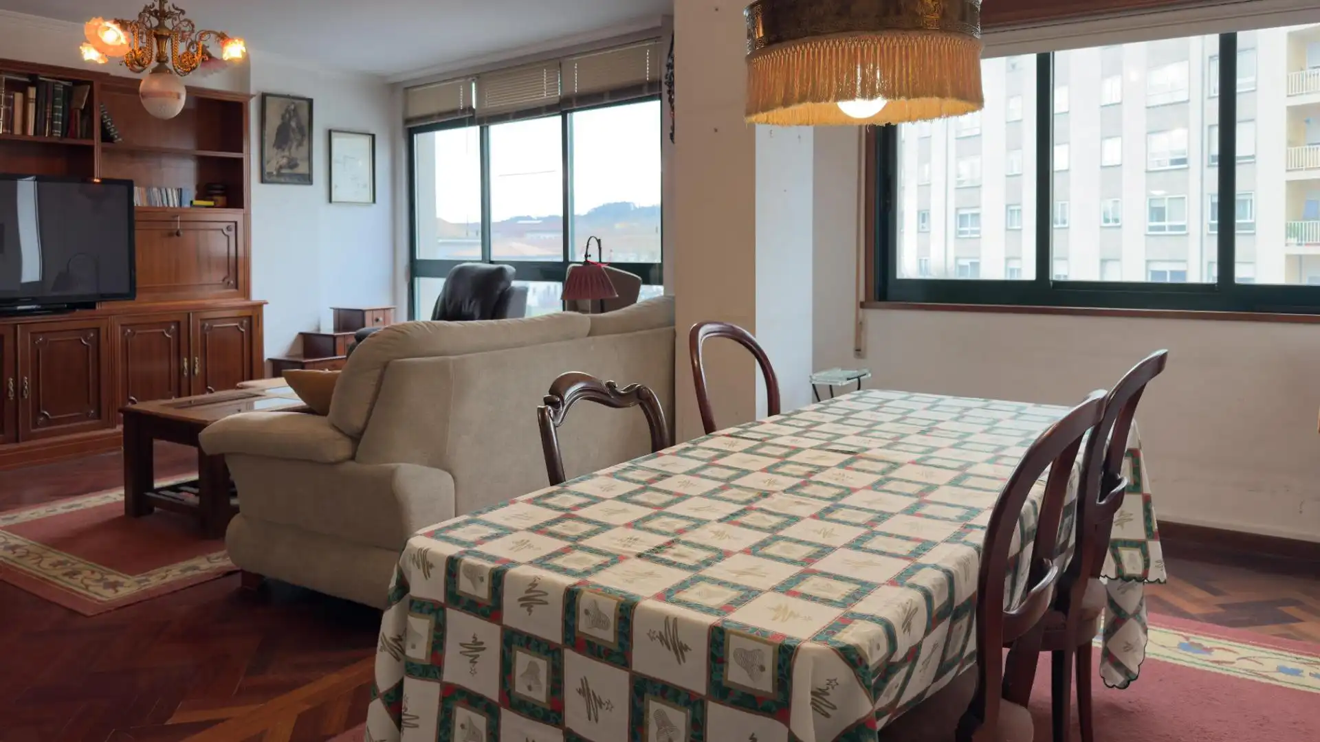 Comedor de Piso en venta en Padrón con Calefacción, Trastero y Amueblado