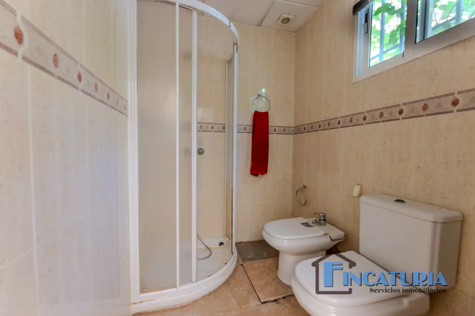 Bany de Casa o xalet en venda en Riba-roja de Túria