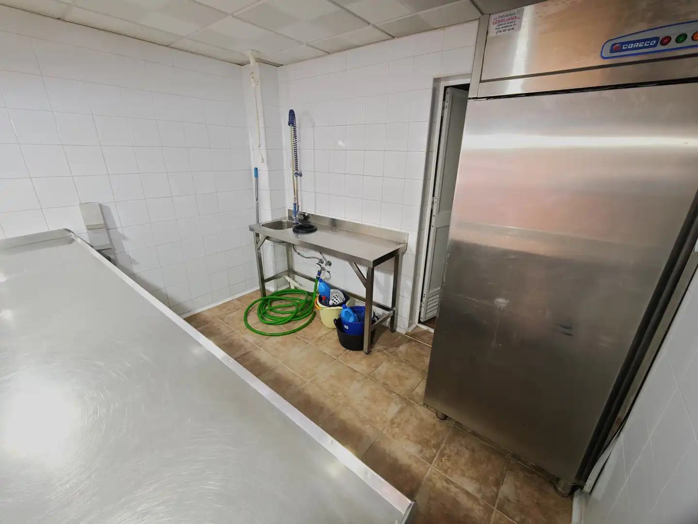 Cuina de Local en venda en Lebrija amb Moblat