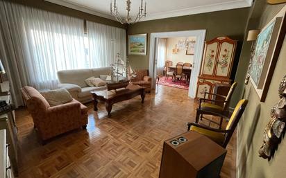 Living room of Flat for sale in Salamanca Capital  with Balcony