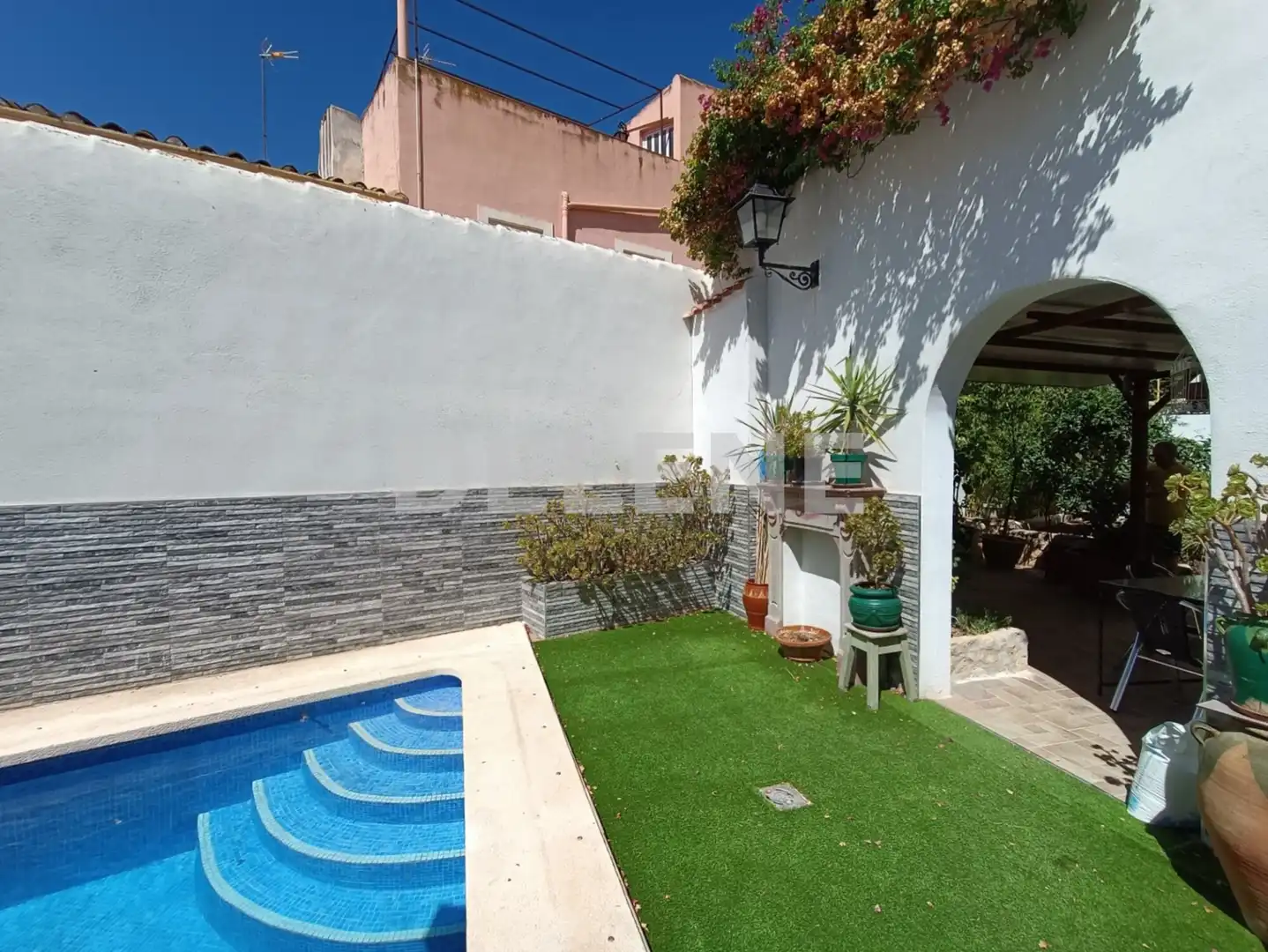 Swimming pool of Houses for sale in Hellín  with Heating, Private garden and Parquet flooring