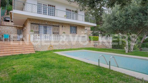 Chalet unifamiliar con piscina y privacidad