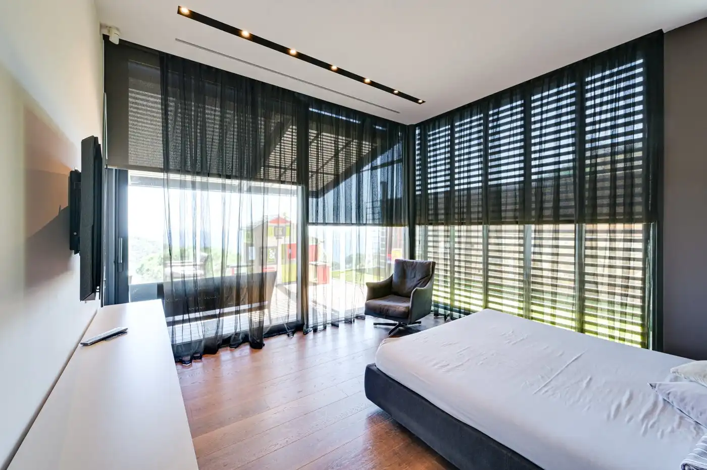 Schlafzimmer von Haus oder Chalet zum Verkauf in Lloret de Mar mit Klimaanlage, Heizung und Privatgarten