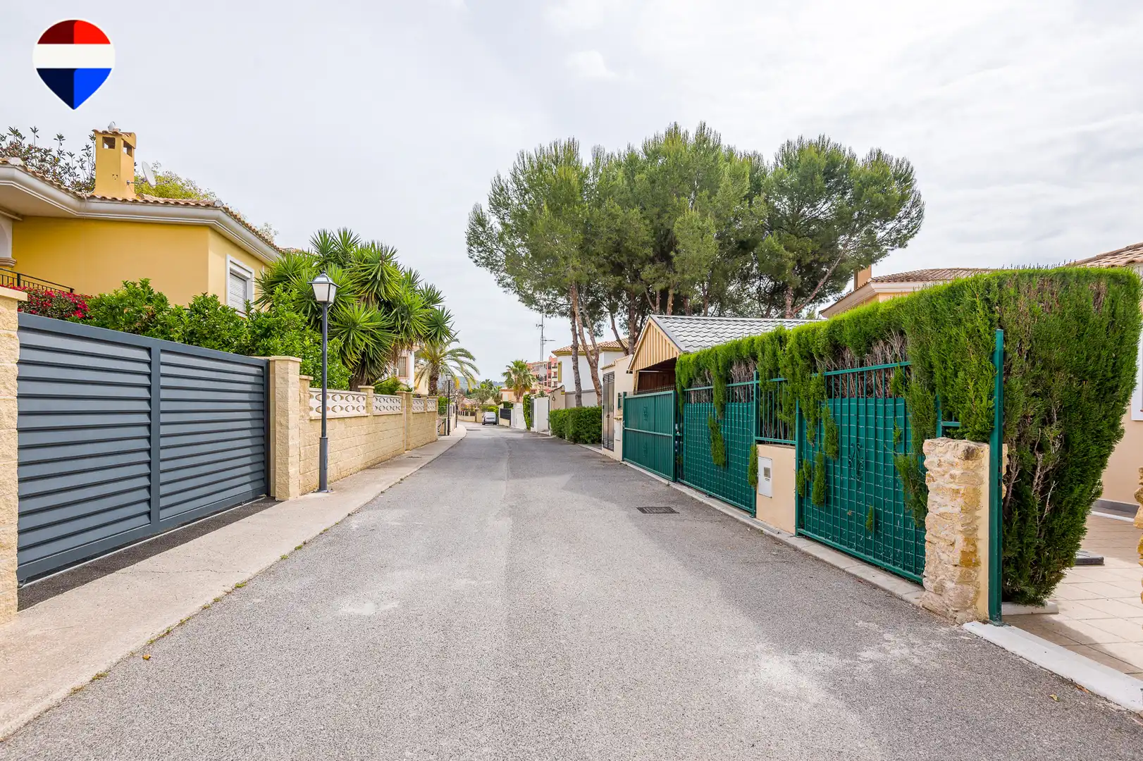 Vista exterior de Casa o chalet en venta en Mutxamel con Aire acondicionado, Terraza y Piscina