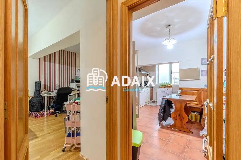 Piso en venta en Cáceres con Aire acondicionado y Calefacción