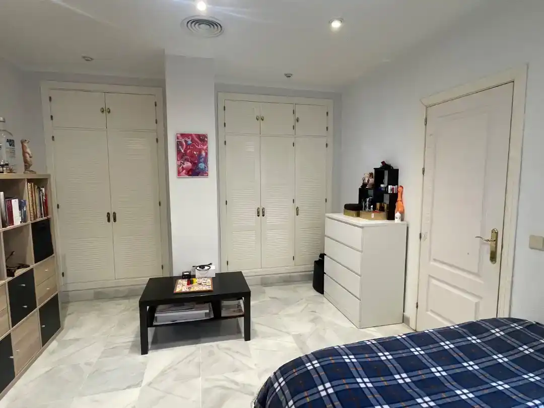 Bedroom of Flat for sale in Marbella  with Air Conditioner, Swimming Pool and Balcony
