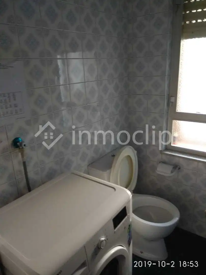 Bathroom of Flat for rent in Salamanca  with Heating and Furnished