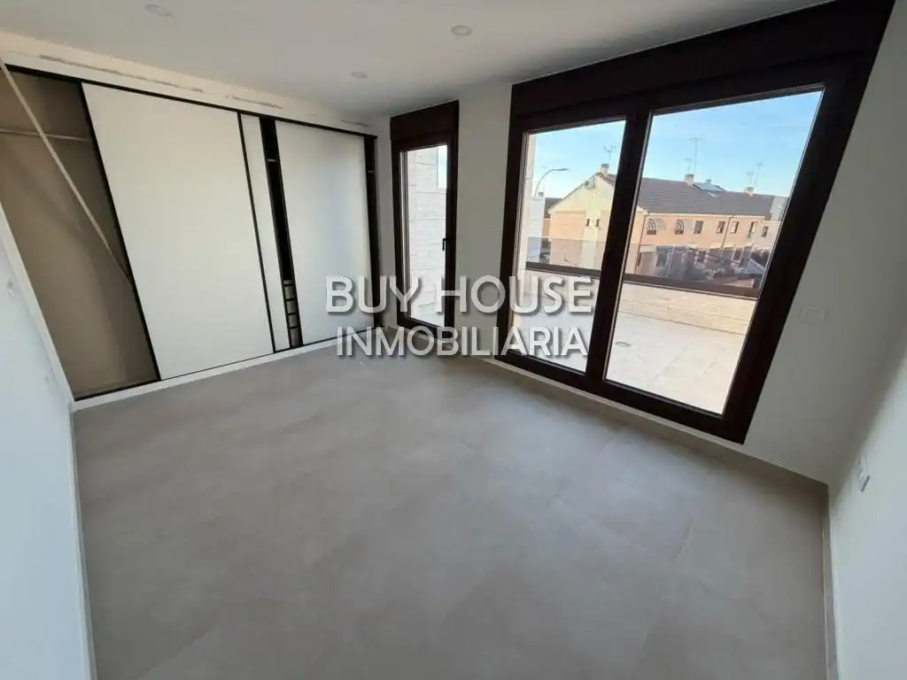 Terraced house with pool for sale in Parque Manuel de Vega - Carretera de Ugena, imagen 16