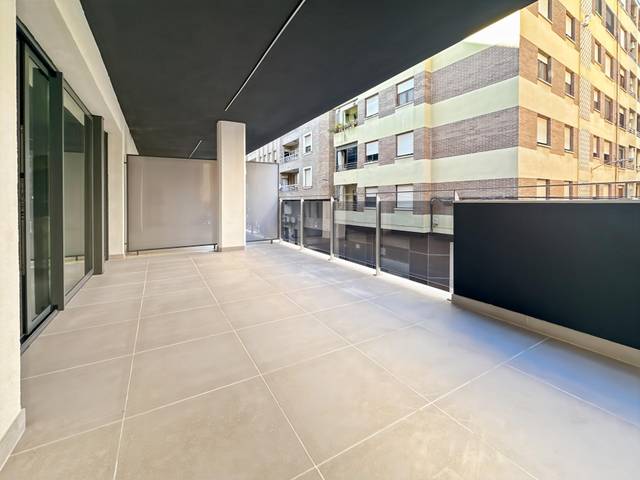 Piso en Venta en Hospital - Plaza del Real