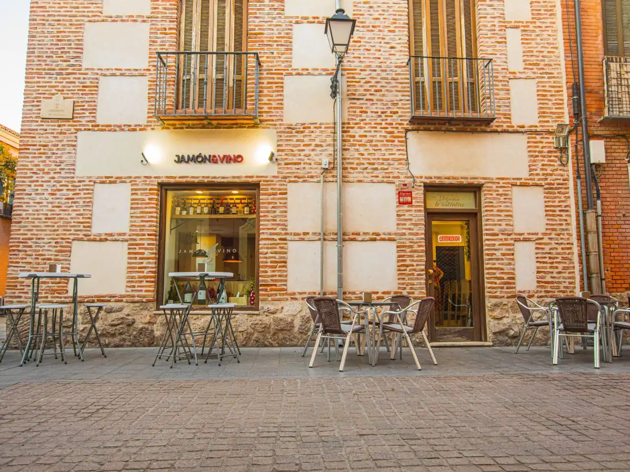 Local en traspaso en Alcalá de Henares con Aire acondicionado, Calefacción y Parquet