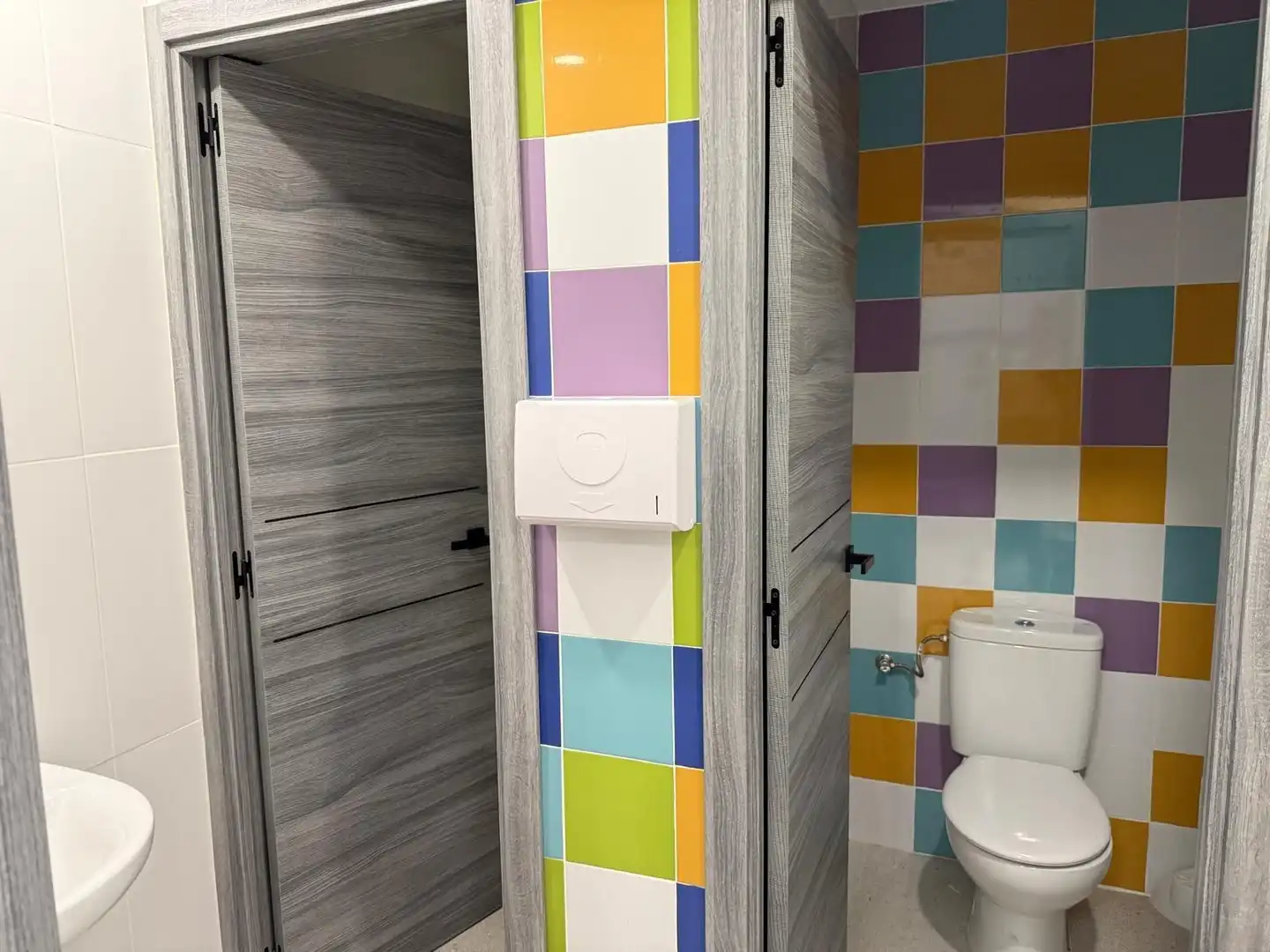 Baño de Local en venta en Alicante / Alacant con Aire acondicionado y Amueblado