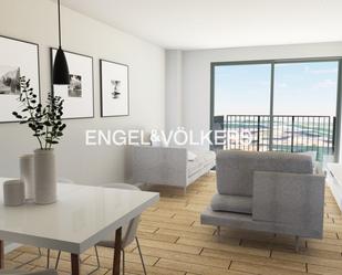 Living room of Apartment for sale in L'Hospitalet de Llobregat  with Air Conditioner and Balcony