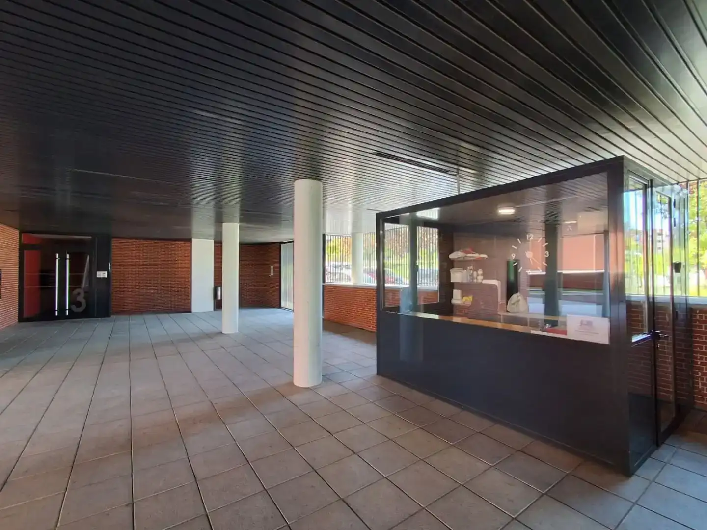Flat for sale in  Madrid Capital  with Air Conditioner and Swimming Pool