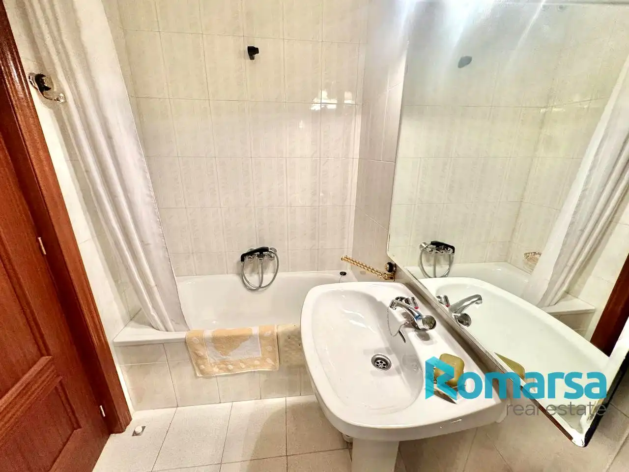 Baño de Piso en venta en Ávila con Calefacción, Parquet y Trastero